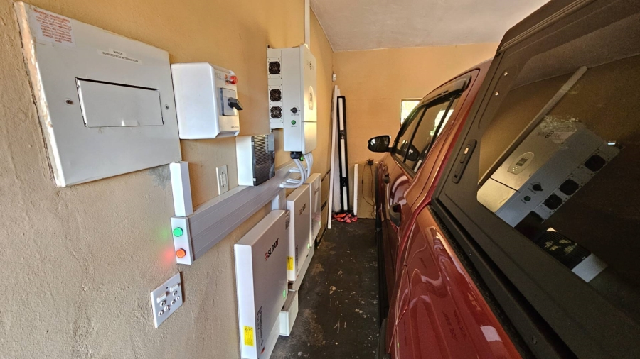 4 Bedroom Property for Sale in Ifafi North West
